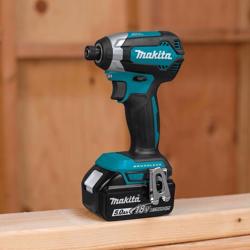 Makita 18V LXT 1/4 in. Cordless Brushless Impact Driver Kit (Battery & Charger)