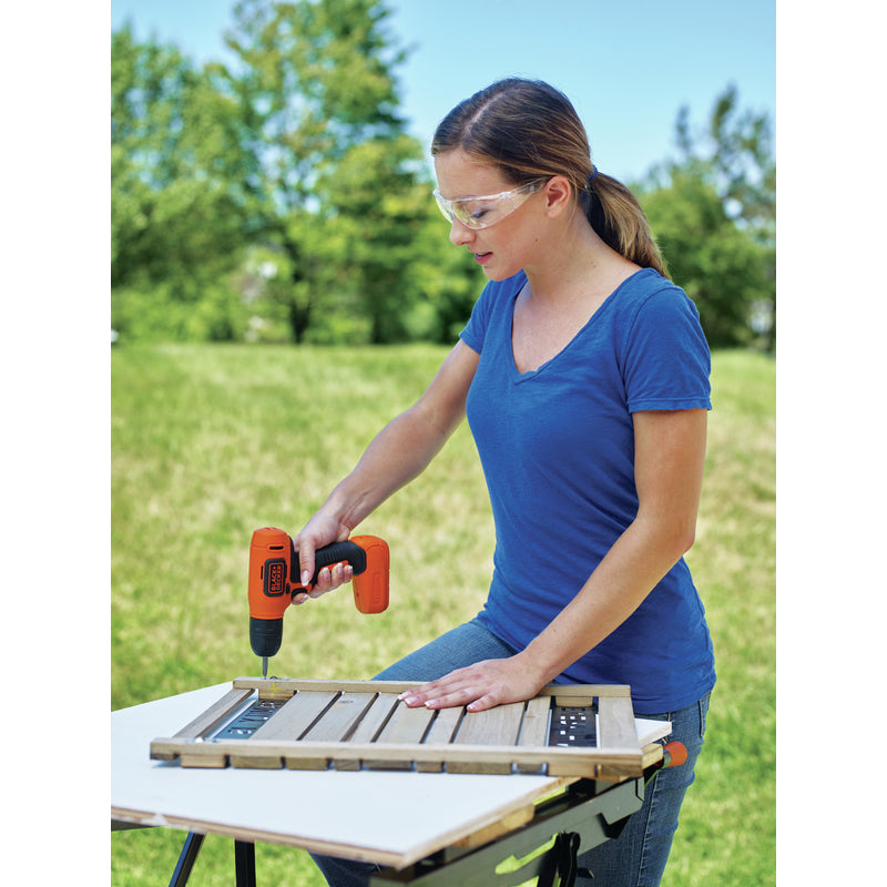 Black+Decker 8V MAX 3/8 in. Brushed Cordless Drill/Driver Kit (Battery & Charger)