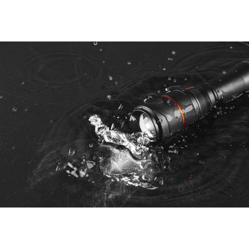 NEBO Davinci 1000 lm Black LED Rechargeable Flashlight 18650 Battery