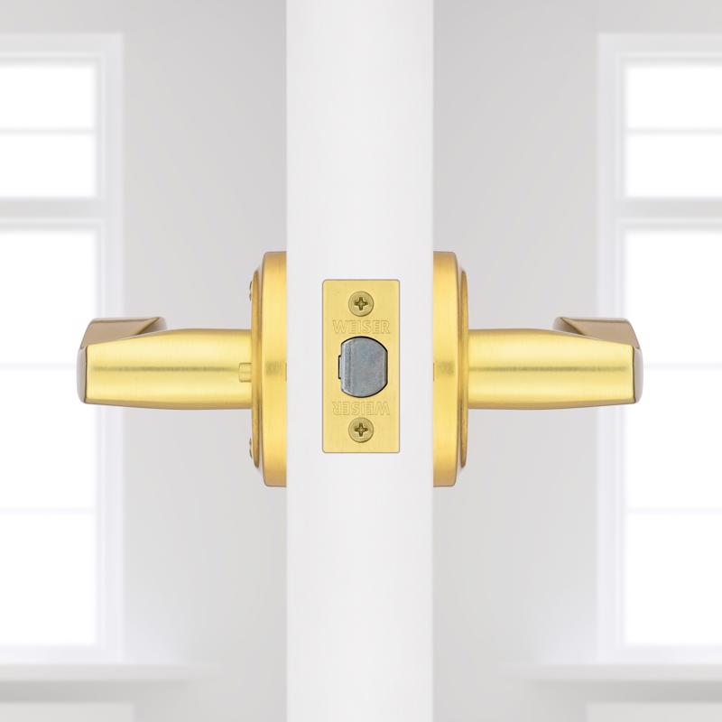 Kwikset Sedona Transitional Satin Brass Privacy Lever