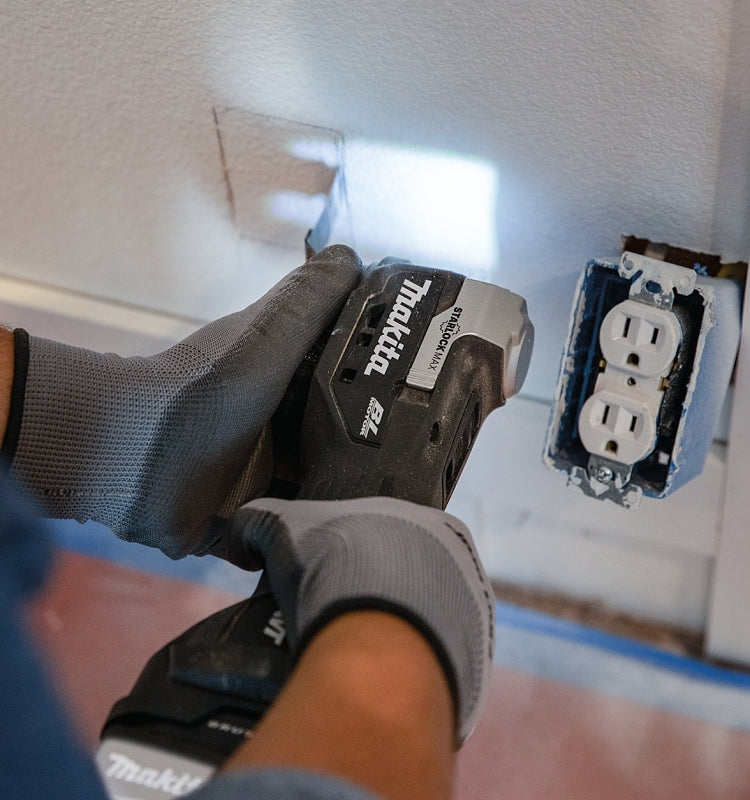 Makita XMT04ZB Cordless Multi-Tool, Tool Only, 18 V, 10,000 to 20,000 opm, 3.6 deg Oscillating, Electronic Control