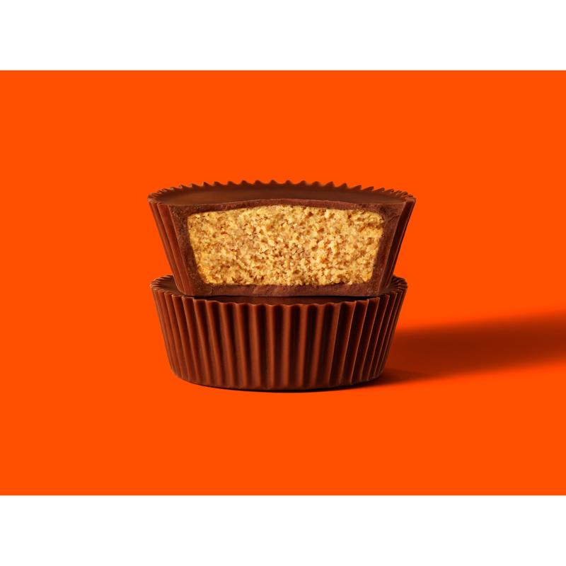 Reese's Big Cup Peanut Butter Candy Bar 2.8 oz, Pack of 16
