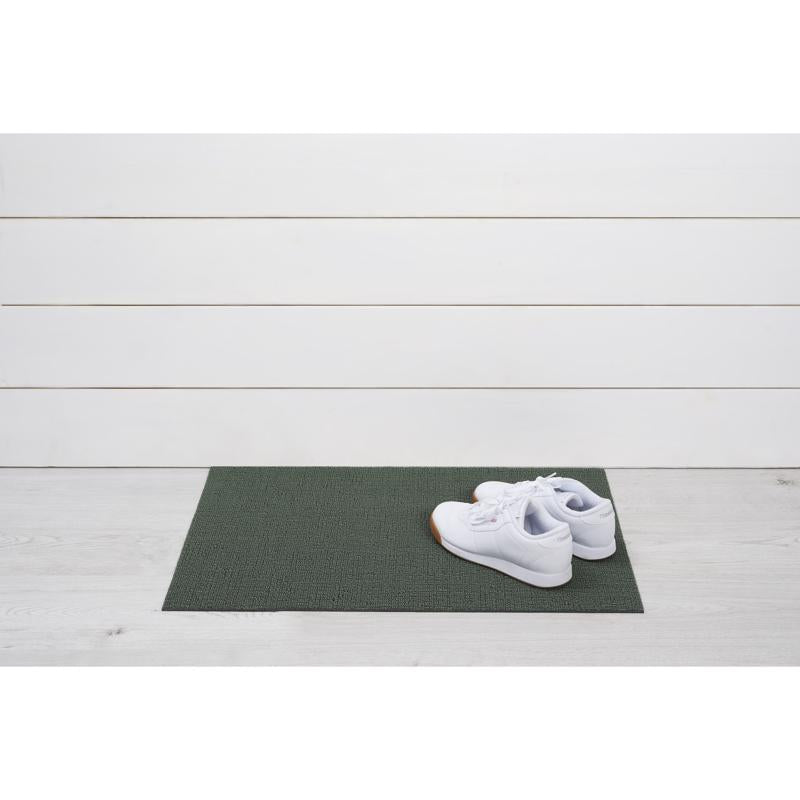 Chilewich 18 in. W X 28 in. L Green Solid Vinyl Door Mat