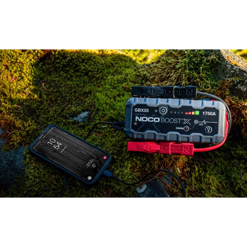 NOCO Automatic 12 V 1750 amps Battery Jump Starter