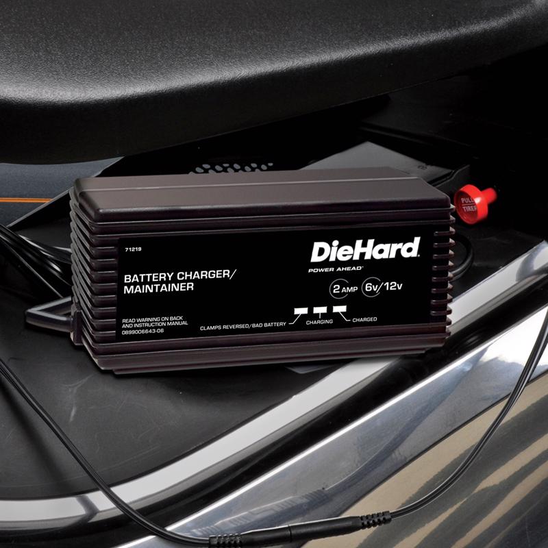DieHard Automatic 12 V 2 amps Battery Charger/Maintainer