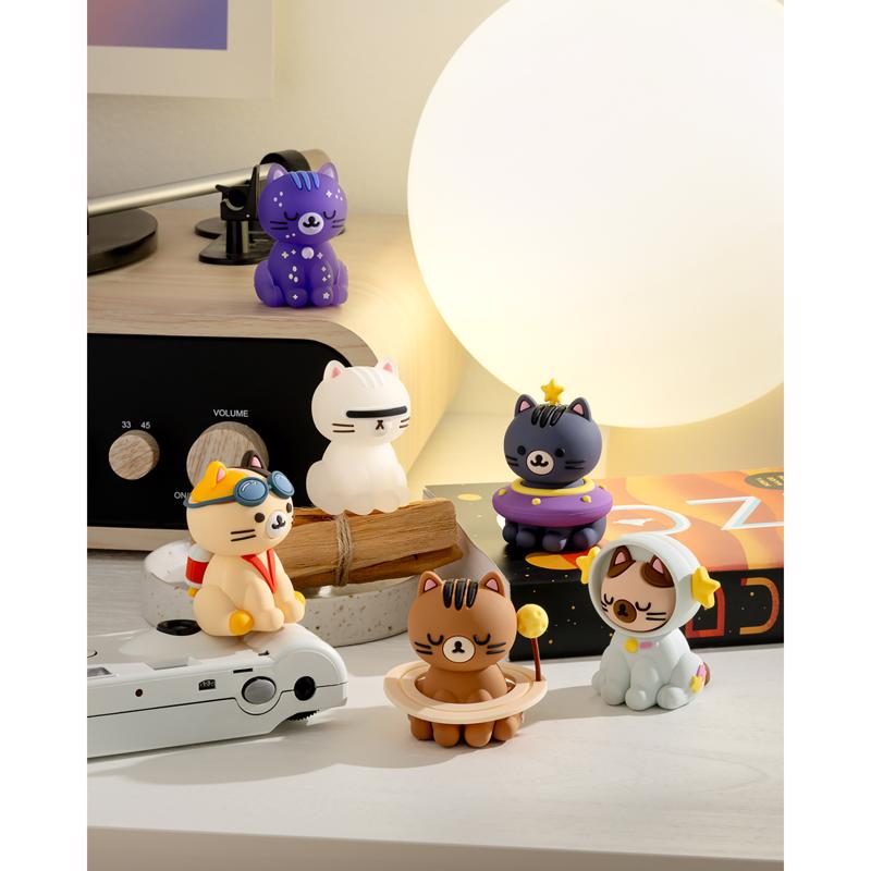 Smoko Astro Cats Blind Box Figure Multicolored, Pack of 24