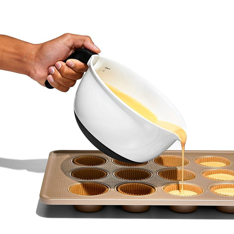 Good Grips 1144000 Batter Bowl, 2 qt Capacity, Round, 8 in L, 7-3/4 in W, Plastic, White