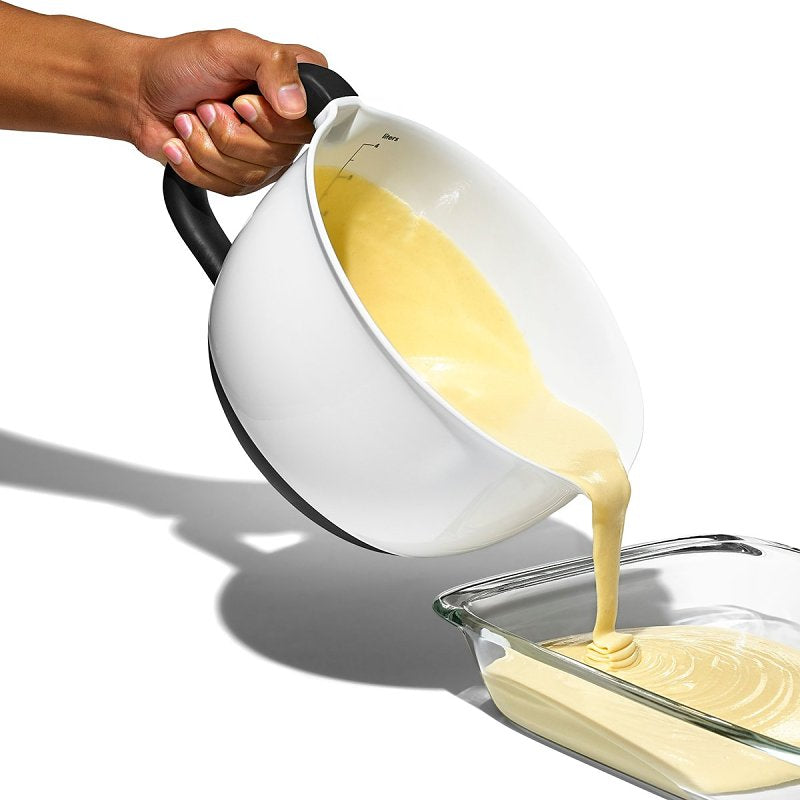 Good Grips 11325000 Batter Bowl with Lid, 4 qt Capacity, 12.28 in L, 9.89 in W, Plastic, White