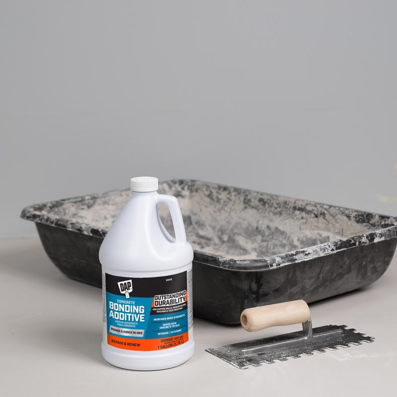 DAP White Smooth Crack Stabilizing Primer 1 gal