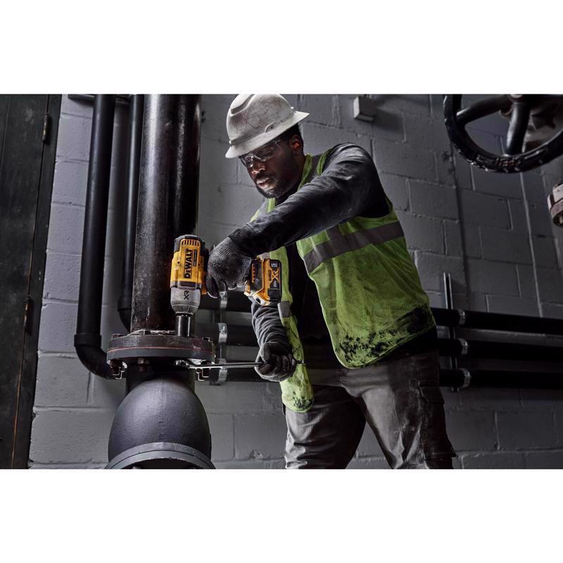 DeWalt 20V MAX XR 1/2 in. Cordless Brushless Impact Wrench w/Hog Ring Kit (Battery & Charger)