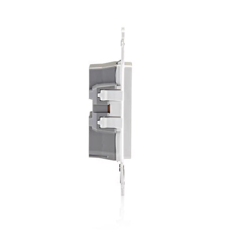Leviton Lever Edge 15 amps 125 V White Tamper Resistant Outlet 5-15R 1 pk