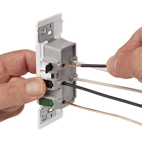 Leviton Lever Edge 15 amps 125 V White Tamper Resistant Outlet 5-15R 1 pk