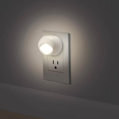 Globe Electric Automatic Plug-in LED Nightlight w/Sensor