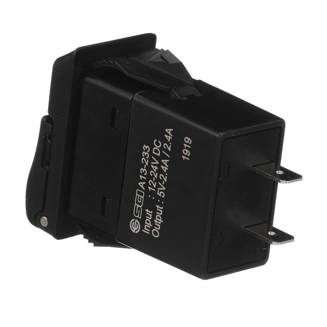 Seachoice 15079 Dual Socket USB with Voltmeter