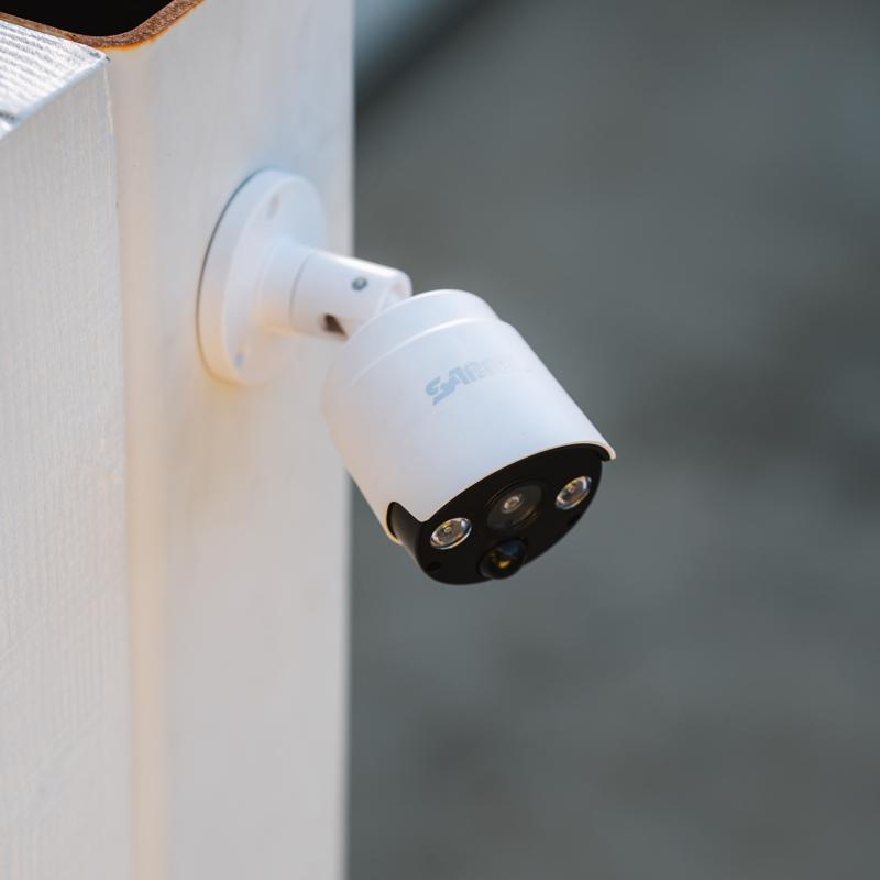 Sabre Indoor and Outdoor Wireless Motion Sensor Spotlight