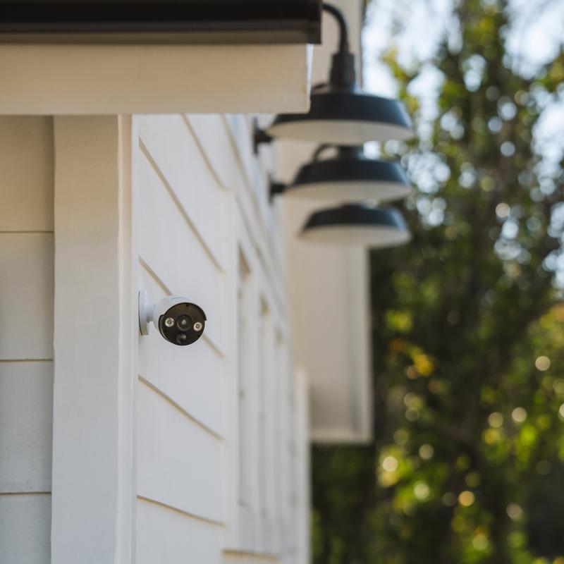 Sabre Indoor and Outdoor Wireless Motion Sensor Spotlight