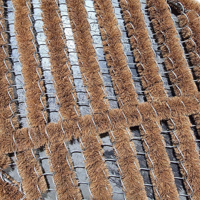 Sports Licensing Solutions 58788 Utility Mat, 30 in L, 18 in W, Wire Brush Pattern, Coco Fiber/Steel Surface, Brown