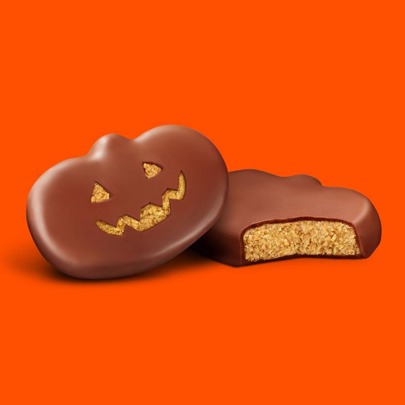 Reese's Peanut Butter Candy Bar 2.4 oz, Pack of 24