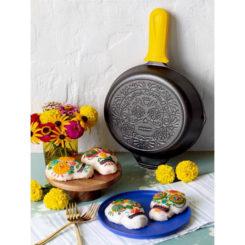 Lodge Deluxe Yellow Kitchen Silicone Skillet Handle Holder, Pack of 12