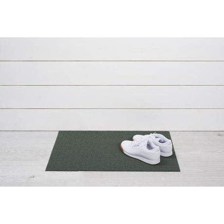 Chilewich 18 in. W X 28 in. L Green Solid Vinyl Door Mat