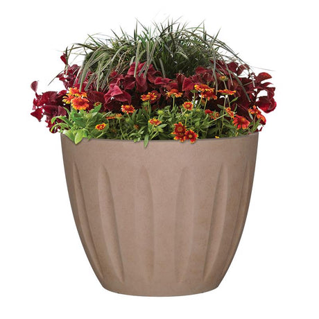 L&G 13 in. H X 16 in. D Polyresin Spritzer Planter Terra Cotta