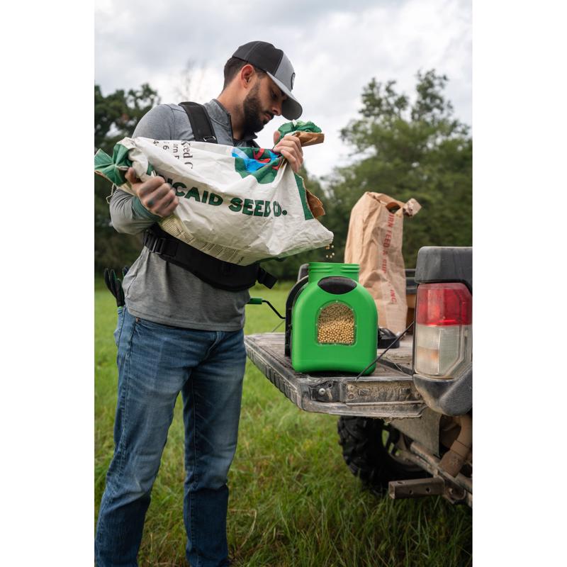 Hooyman Broadcast Chest Mount Spreader For Fertilizer/Ice Melt/Seed 35 lb. capacity, Pack of 2