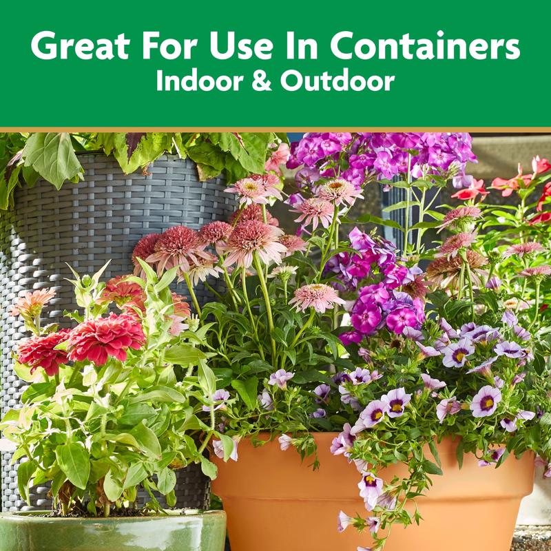 Miracle-Gro Pour & Feed Liquid Plant Food 32 oz