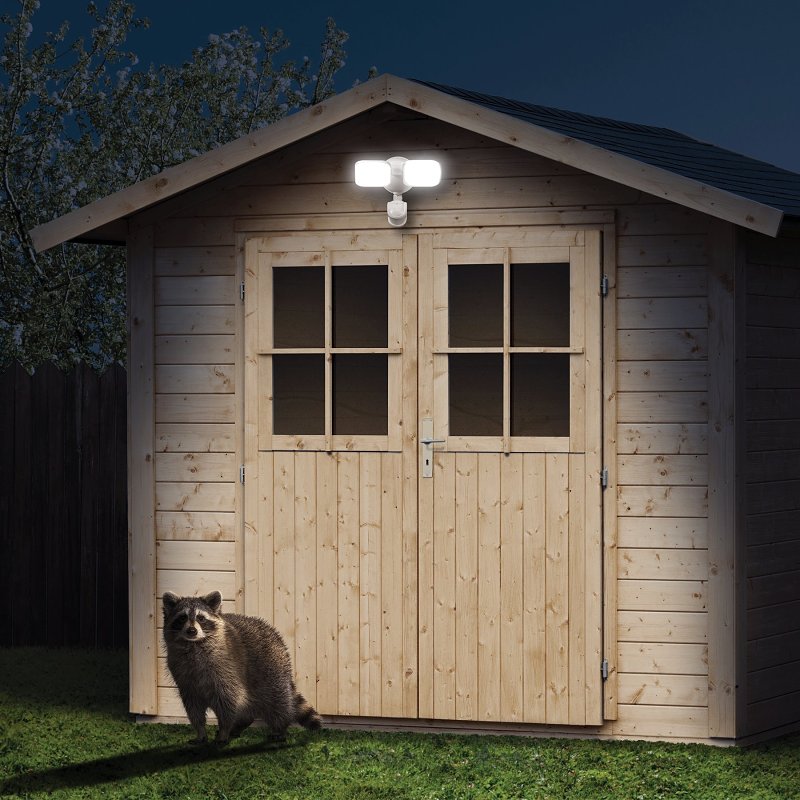 globe 17000224 Security Flood Light, LED Lamp, Daylight, 600 Lumens, 4000 K Color Temp, White Fixture