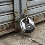 Kwikset 90260-502 Discus Padlock, Keyed Alike Key, 0.37 in Dia Shackle, 0.61 in H Shackle, Boron Carbide Shackle