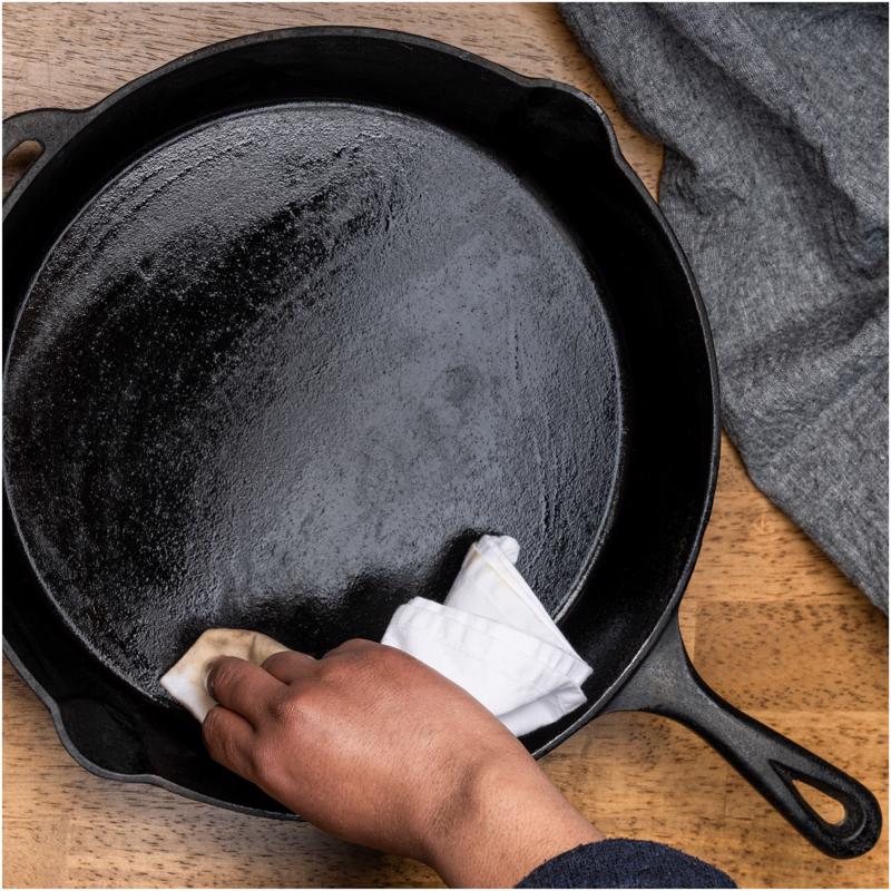 Blackstone Cast Iron Griddle Seasoning Wax 15.3 oz 1 pk