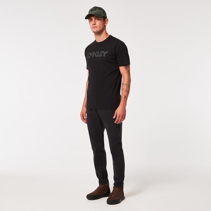 Oakley XL Short Sleeve Men's Crew Neck Black and Camo Mark II Tee 2.0 Tee Shirt