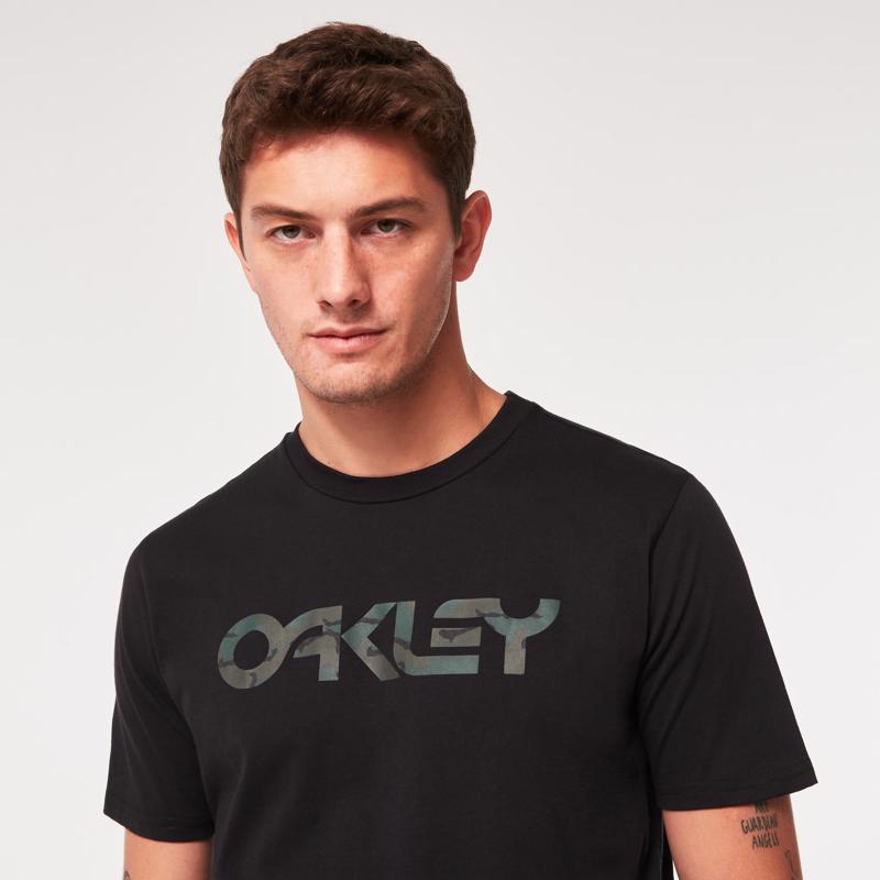 Oakley XXL Short Sleeve Men's Crew Neck Black and Camo Mark II Tee 2.0 Tee Shirt