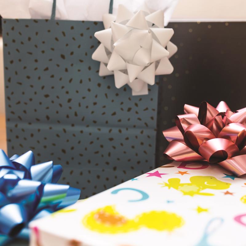 Hennessy Gift Wrap Repeat-A-Bow White Gift Bows, Pack of 4