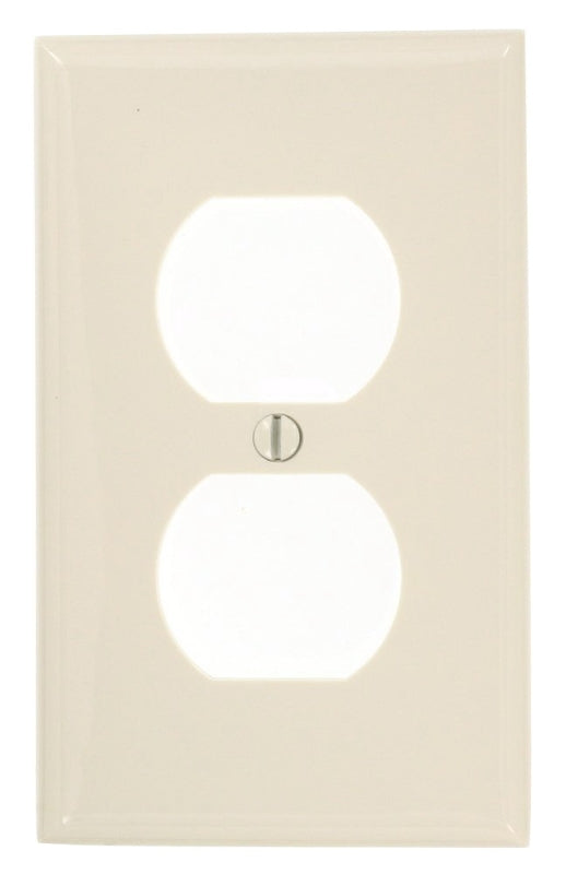Leviton 80703-NT Receptacle Wallplate, 4-1/2 in L, 2-3/4 in W, 1 -Gang, Nylon, Light Almond, Smooth